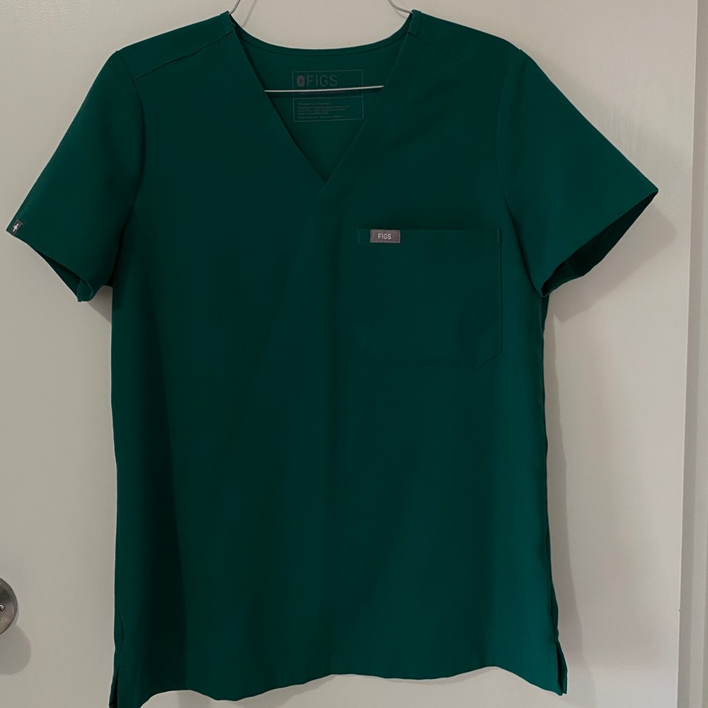 FIGS scrub top